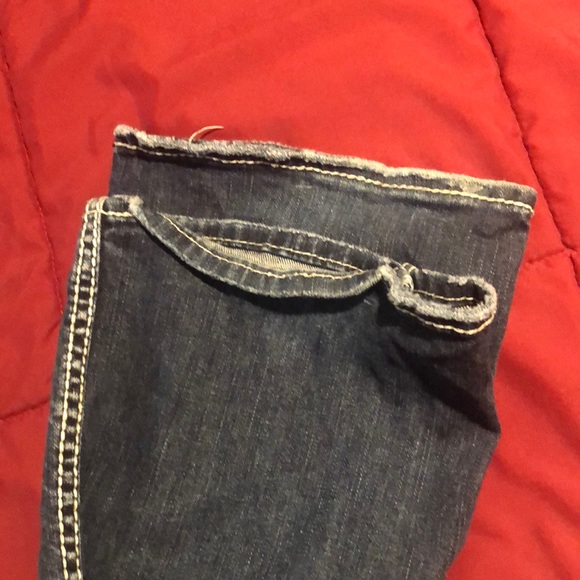 Distressed Silver Jeans - Picture 6 of 6